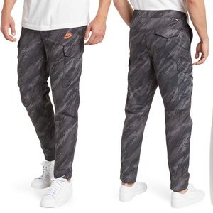 Men’s Nike Tapered Utility Pants